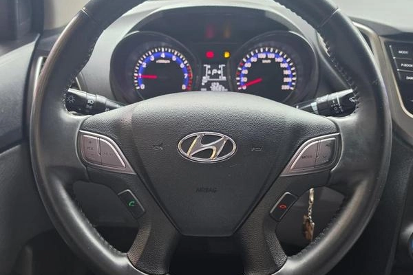 imagem-https://www.socarrao.com.br/sc-vehicle-images-prod/4001638/1790011001169-7716070_9_B_42fb780fad.jpeg