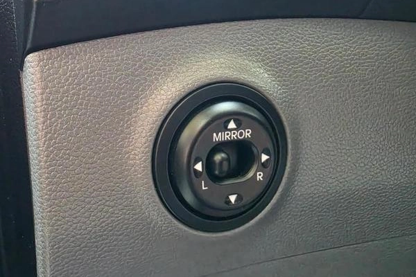 imagem-https://www.socarrao.com.br/sc-vehicle-images-prod/4001638/1790011001178-7716070_13_B_47ffe0156e.jpeg