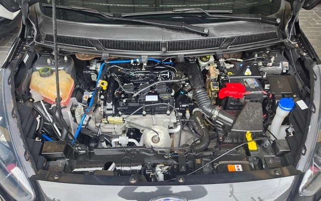imagem-https://www.socarrao.com.br/sc-vehicle-images-prod/4001645/1790011018533-8492463_12_B_faf59d3378.jpeg