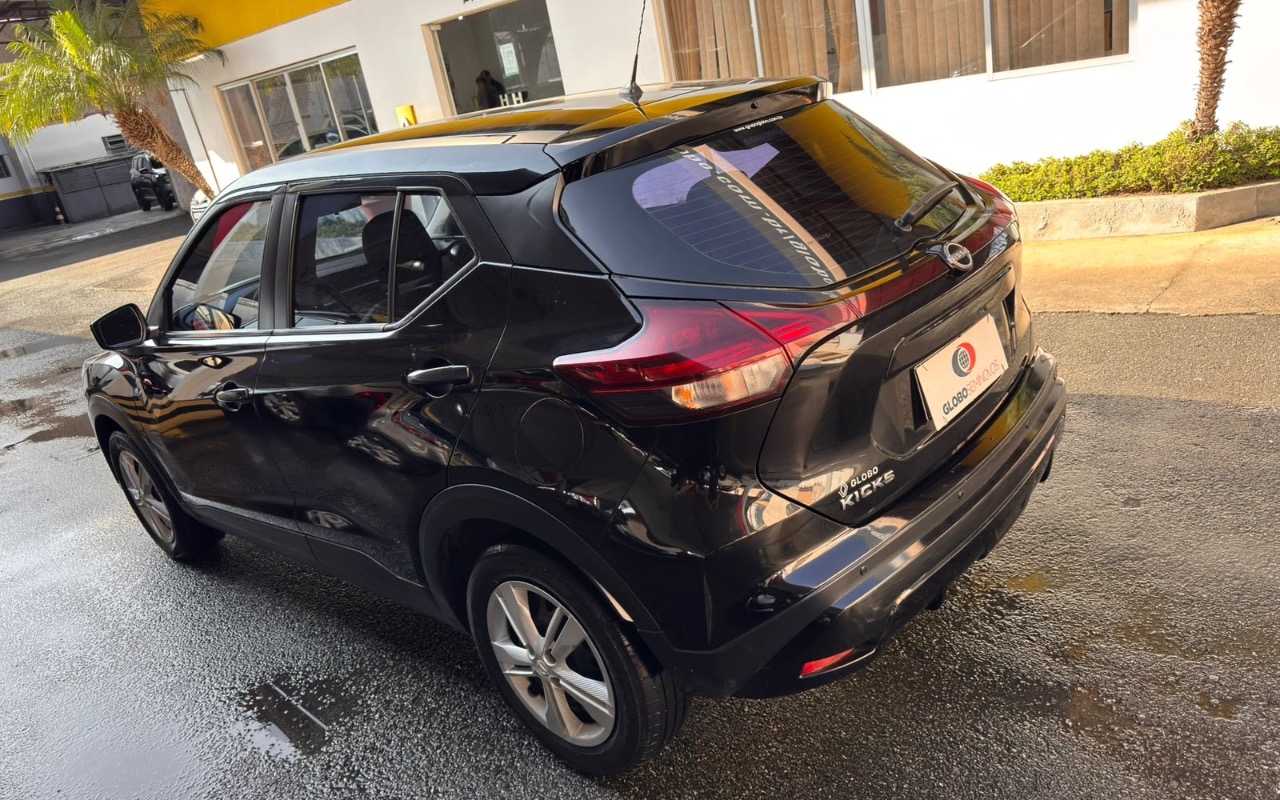 imagem-https://www.socarrao.com.br/sc-vehicle-images-prod/4001681/1790011082881-MDM0MzcxOTAtYTUwMC00YWY2LWI0NGItOWUyNjMzM2M2Y2RkLmpwZWc.jpeg