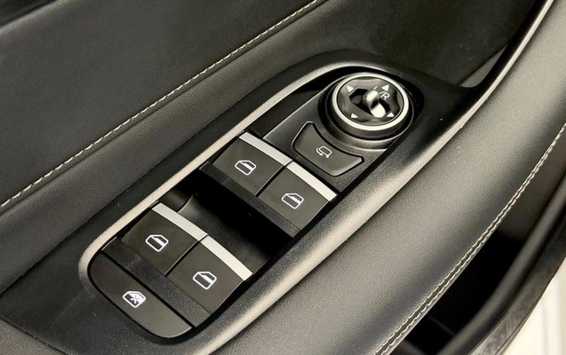 imagem-https://www.socarrao.com.br/sc-vehicle-images-prod/4001774/1790085943077-8464070_10_B_33083842ad.jpeg