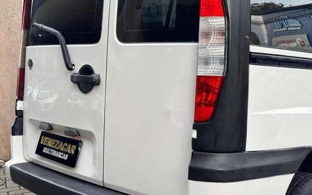 imagem-https://www.socarrao.com.br/sc-vehicle-images-prod/4001847/1790108464182-8495199_14_B_361f241c40.jpeg