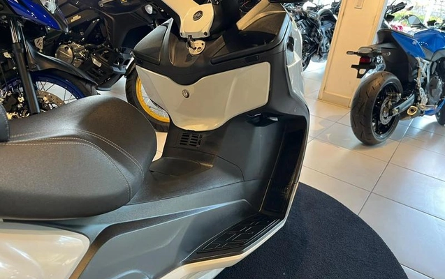 imagem-https://www.socarrao.com.br/sc-vehicle-images-prod/4002452/1790012363610-8497385_0_B_dedc983e2c.jpeg