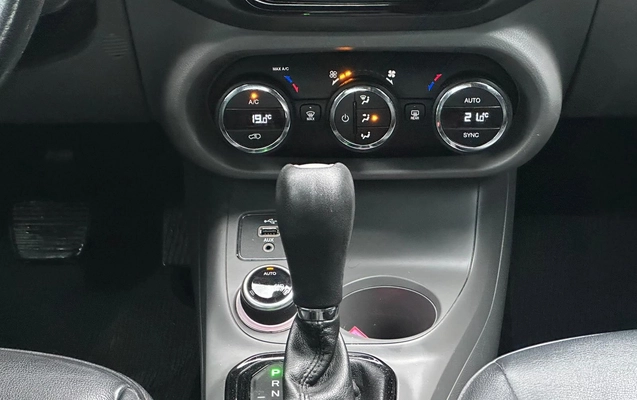 imagem-https://www.socarrao.com.br/sc-vehicle-images-prod/4002461/1790012468746-bccc82d98218406889f5fcdfd71a9922_1790012452895.jpg