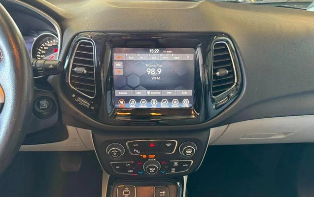 imagem-https://www.socarrao.com.br/sc-vehicle-images-prod/4002592/1790012674635-8142510_12_B_c57a1affda.jpeg