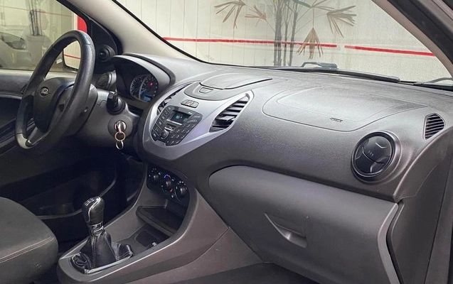 imagem-https://www.socarrao.com.br/sc-vehicle-images-prod/4002612/1790012681748-8490547_7_B_4e81da449a.jpeg