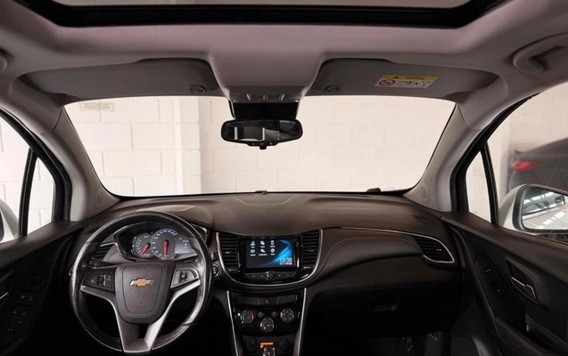 imagem-https://www.socarrao.com.br/sc-vehicle-images-prod/4002623/1790716466761-8486335_8_B_b916925101.jpeg