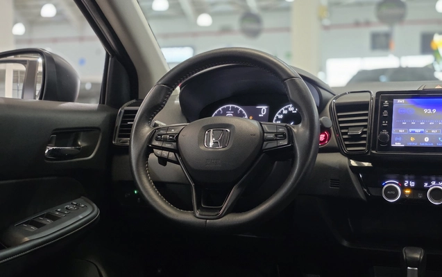 imagem-https://www.socarrao.com.br/sc-vehicle-images-prod/4002760/1790012874587-1_042621.jpg