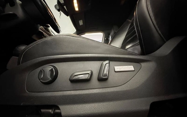 imagem-https://www.socarrao.com.br/sc-vehicle-images-prod/4002919/1790013285670-8491375_3_B_da9c67b6e0.jpeg
