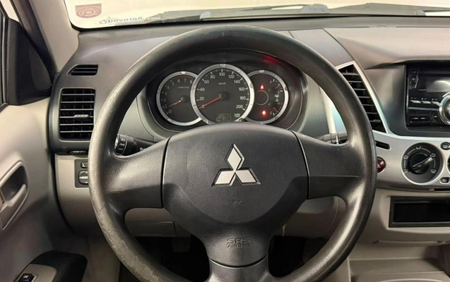 imagem-https://www.socarrao.com.br/sc-vehicle-images-prod/4002921/1790171563159-8494652_3_B_30d80b0ee0.jpeg