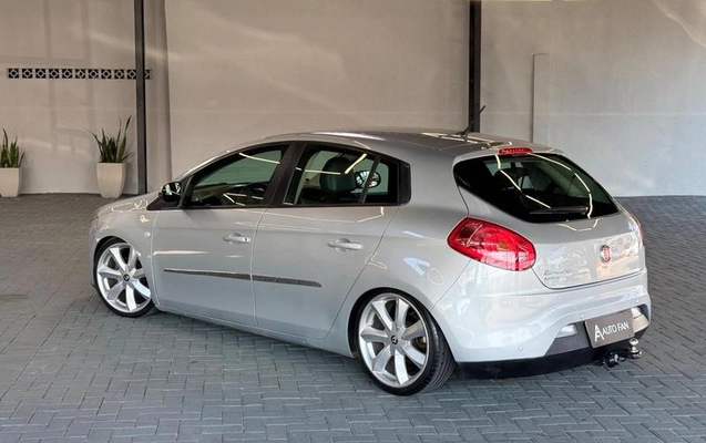 imagem-https://www.socarrao.com.br/sc-vehicle-images-prod/4003020/1790026249929-8415476_8_B_819a975059.jpeg