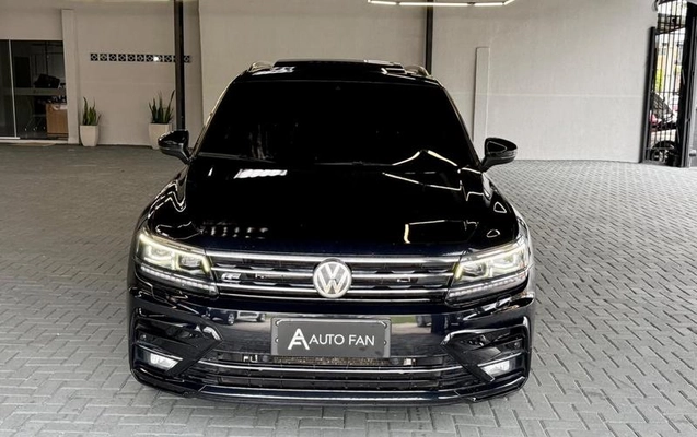 imagem-https://www.socarrao.com.br/sc-vehicle-images-prod/4003029/1790015737991-8230725_11_B_9dd23e2c26.jpeg