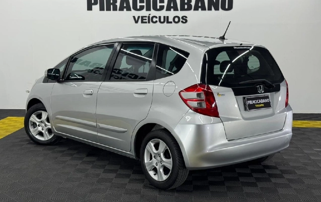 imagem-https://www.socarrao.com.br/sc-vehicle-images-prod/4003066/1790013502779-bd450306-f103-d5aa-1976-f715d6ff8b1a-whatsappimage2026-07-06at154256jpeg.jpg