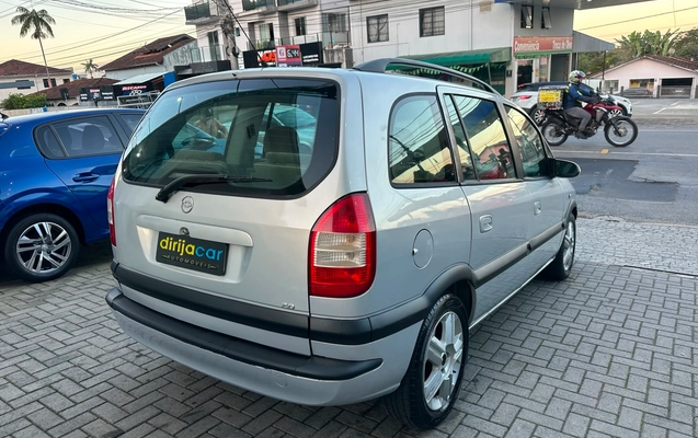 imagem-https://www.socarrao.com.br/sc-vehicle-images-prod/4003143/1790013589624-7f471cb2-8ab9-4bc5-9cd2-9d38a3d981f5.jpeg