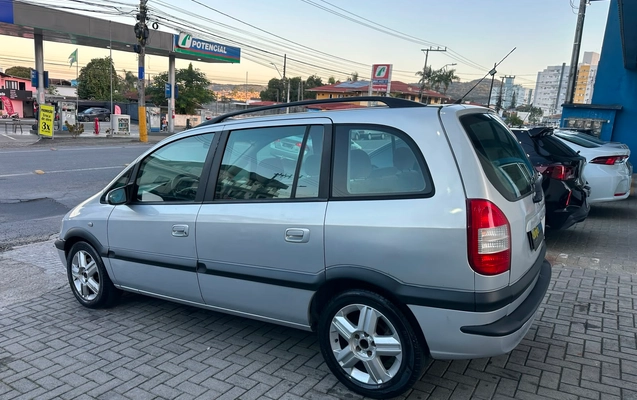imagem-https://www.socarrao.com.br/sc-vehicle-images-prod/4003143/1790013589626-8fa67017-233f-44f7-acbe-16a727f5c5c1.jpeg