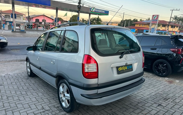 imagem-https://www.socarrao.com.br/sc-vehicle-images-prod/4003143/1790013589626-96bc3d71-8331-44be-97e7-43c3bef19796.jpeg