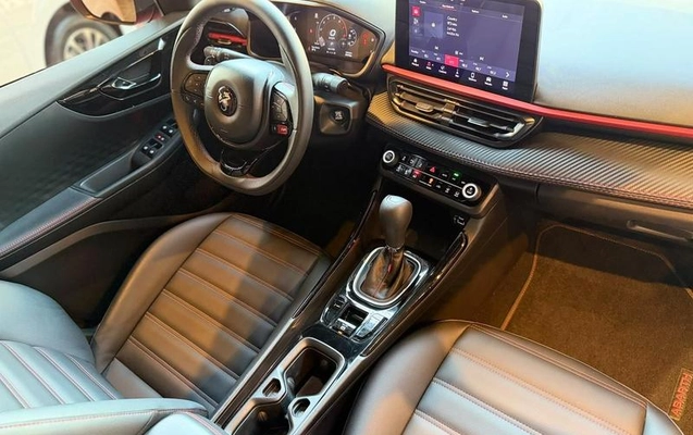 imagem-https://www.socarrao.com.br/sc-vehicle-images-prod/4003374/1790022838809-8497558_14_B_f8b82d3c15.jpeg