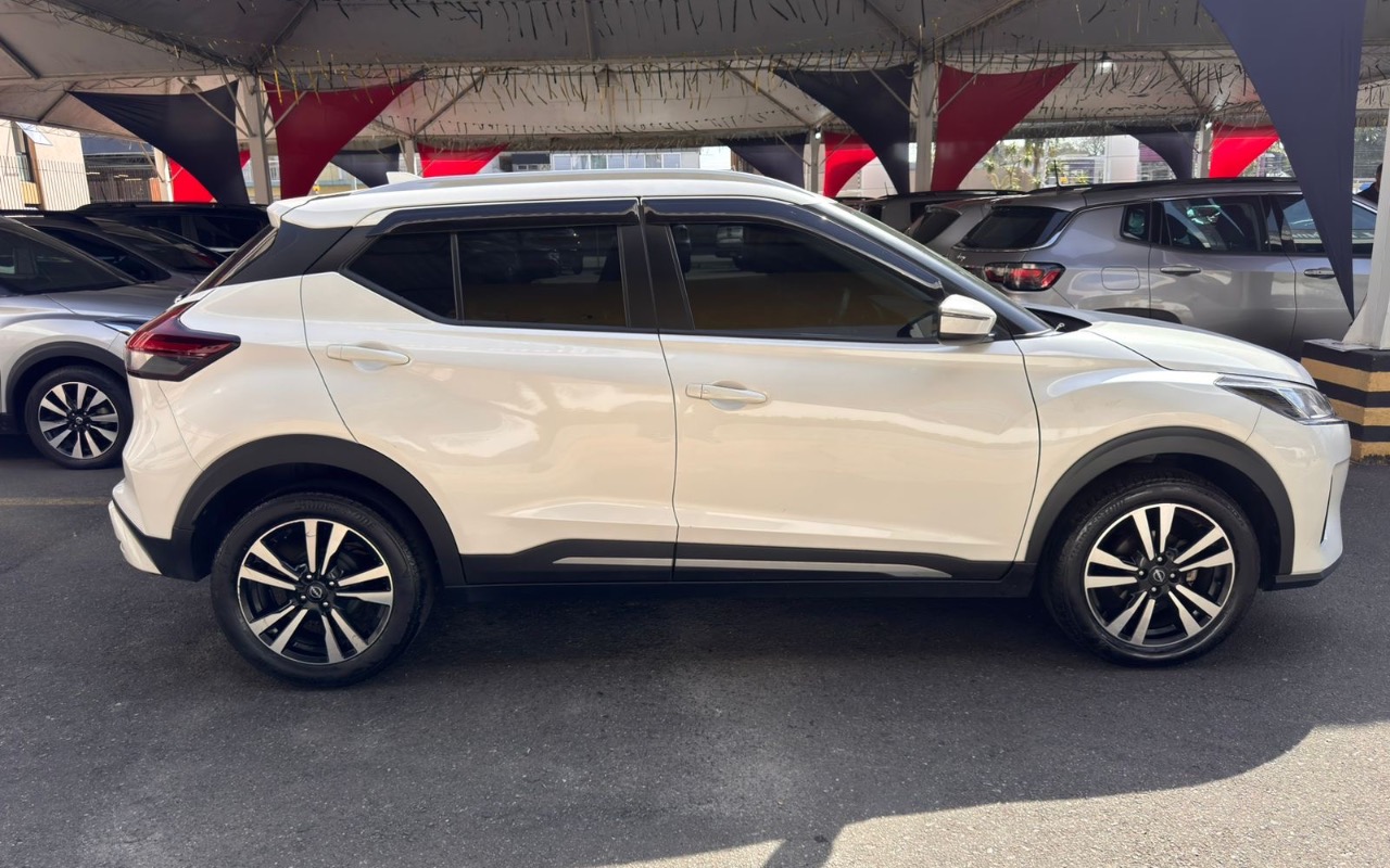 imagem-https://www.socarrao.com.br/sc-vehicle-images-prod/4003452/1790014191690-NmZmZDc4MWUtZDJiOC00Yzk2LTg2ZTEtYjlhYmI0MWQ1NGNhLmpwZWc.jpeg