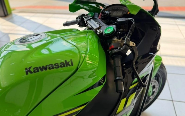 imagem-https://www.socarrao.com.br/sc-vehicle-images-prod/4003494/1790016267216-8418530_8_B_e03a93ad63.jpeg