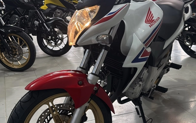 imagem-https://www.socarrao.com.br/sc-vehicle-images-prod/4003582/1790014479020-V2hhdHNBcHAgSW1hZ2UgMjAyNi0wOS0xOSBhdCAxMi40MS4yNy5qcGVn.jpeg