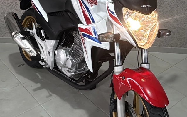 imagem-https://www.socarrao.com.br/sc-vehicle-images-prod/4003582/1790014479169-V2hhdHNBcHAgSW1hZ2UgMjAyNi0wOS0xOSBhdCAxMi40Mi4xOC5qcGVn.jpeg