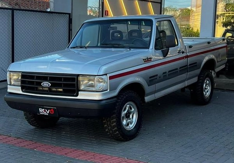 Ford F-1000 1995 Prata — foto 1 de 3