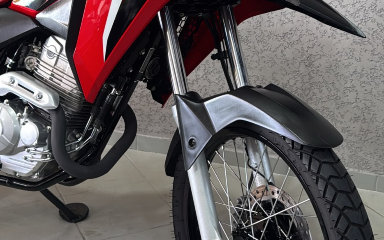 imagem-https://www.socarrao.com.br/sc-vehicle-images-prod/4003680/1790014579613-V2hhdHNBcHAgSW1hZ2UgMjAyNi0wOS0xNSBhdCAxMS40NC4yOC5qcGVn.jpeg