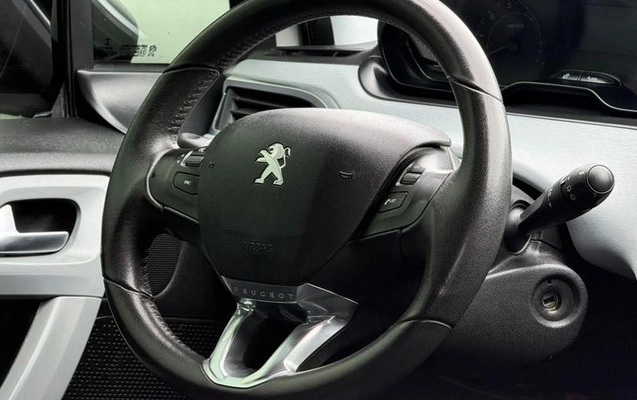 imagem-https://www.socarrao.com.br/sc-vehicle-images-prod/4003719/1790015715028-8467304_6_B_75159136b6.jpeg