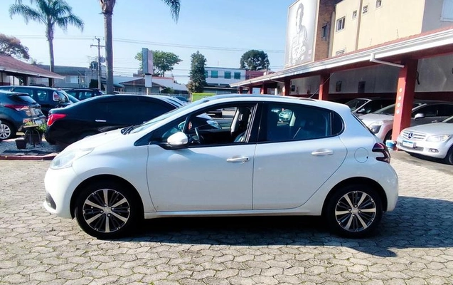 imagem-https://www.socarrao.com.br/sc-vehicle-images-prod/4003786/1790197616073-8497721_10_B_3165da691e.jpeg