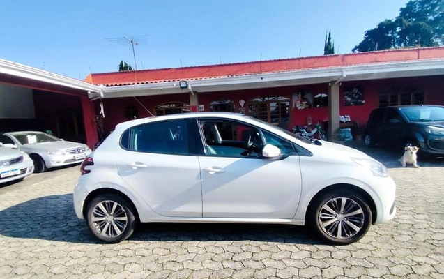 imagem-https://www.socarrao.com.br/sc-vehicle-images-prod/4003786/1790197616095-8497721_7_B_7754e67a0e.jpeg