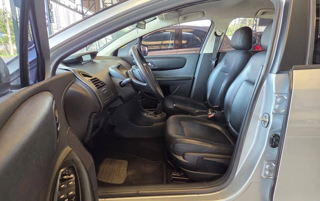 imagem-https://www.socarrao.com.br/sc-vehicle-images-prod/4003827/1790014976918-7f6e74f1e3da4329b0df8f8b05443dfc_1789761728885.jpg