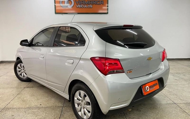 imagem-https://www.socarrao.com.br/sc-vehicle-images-prod/4003851/1790015168920-8496482_16_B_2f3716ccb8.jpeg