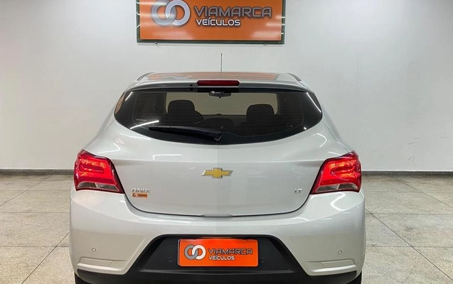 imagem-https://www.socarrao.com.br/sc-vehicle-images-prod/4003851/1790015168921-8496482_17_B_80928c0fb1.jpeg