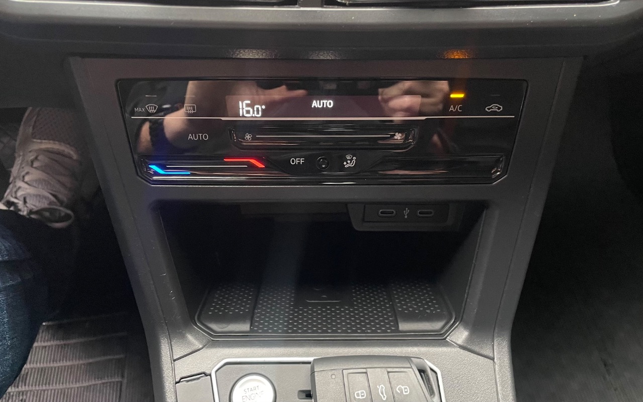 imagem-https://www.socarrao.com.br/sc-vehicle-images-prod/4003867/1790015176452-MDRiODVhNTctN2MxZi00Zjg1LWExYjAtYmQ1MDE1MmM0YmI4LmpwZWc.jpeg