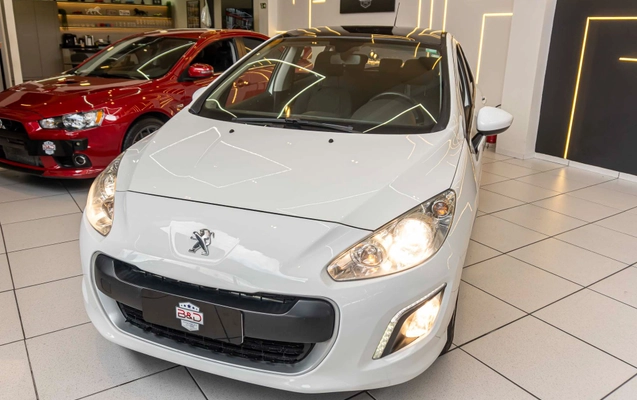 imagem-https://www.socarrao.com.br/sc-vehicle-images-prod/4004138/1790015606154-5682cc0e-f763-48ee-8444-a9e8ff8bd8b4.jpg