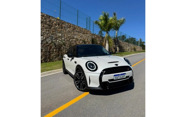 imagem-https://www.socarrao.com.br/sc-vehicle-images-prod/4004212/1790015656104-11_035026.jpg