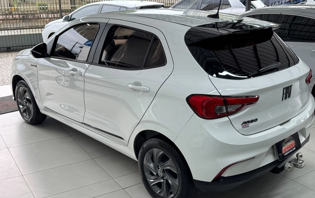 imagem-https://www.socarrao.com.br/sc-vehicle-images-prod/4004295/1790015930769-MDQ2YjYwZDUtNjVmMi00ZGIxLWIxZjItNzA2YjAyYWE1ZjVkLmpwZWc.jpeg