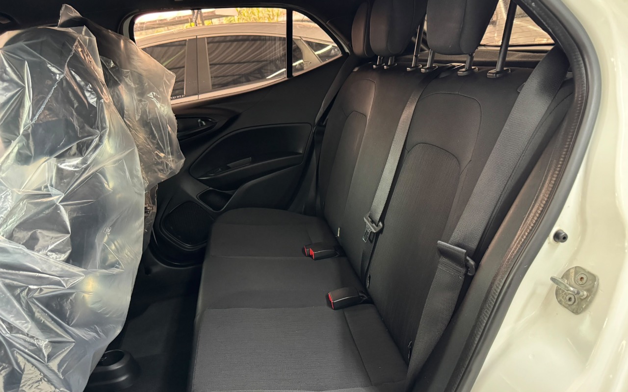 imagem-https://www.socarrao.com.br/sc-vehicle-images-prod/4004295/1790015930827-ZWM1MzI1YjQtZDIyZS00YzFmLTk2OGItZjI5MjY0ODcyZGRjLmpwZWc.jpeg