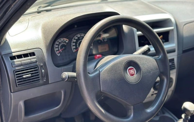 imagem-https://www.socarrao.com.br/sc-vehicle-images-prod/4004490/1790196550674-8487597_13_B_3b72299ce6.jpeg