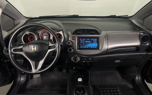 imagem-https://www.socarrao.com.br/sc-vehicle-images-prod/4004536/1790016449551-7025591_4_B_dfc202f93c.jpeg