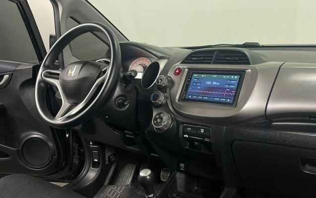 imagem-https://www.socarrao.com.br/sc-vehicle-images-prod/4004536/1790016449554-7025591_8_B_e810a7cfd3.jpeg