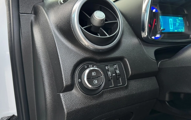 imagem-https://www.socarrao.com.br/sc-vehicle-images-prod/4004571/1790016534703-003_818c296fd28bca4b7847d067c03c7633.jpeg