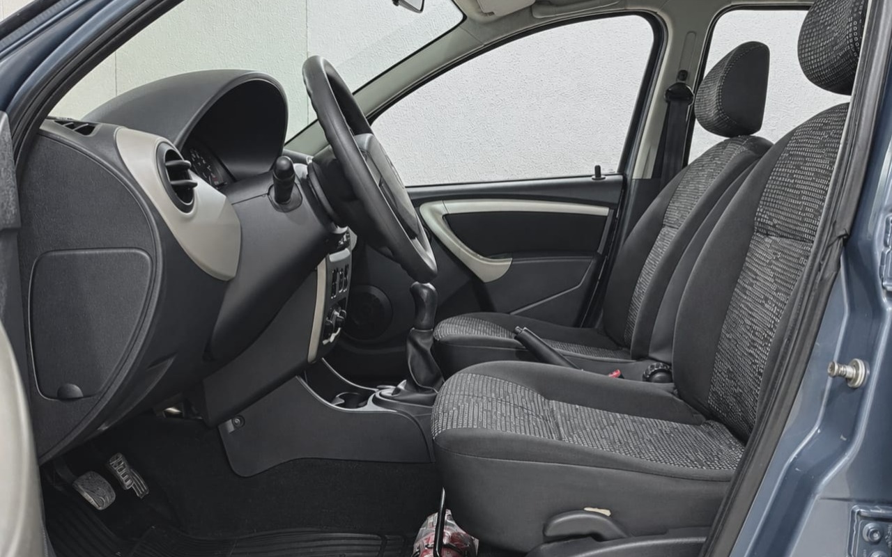 imagem-https://www.socarrao.com.br/sc-vehicle-images-prod/4004646/1790016674182-NS5qZmlm.jfif