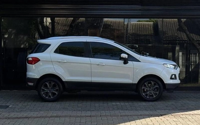 imagem-https://www.socarrao.com.br/sc-vehicle-images-prod/4004656/1790016727144-8484783_2_B_2d75b72ef0.jpeg