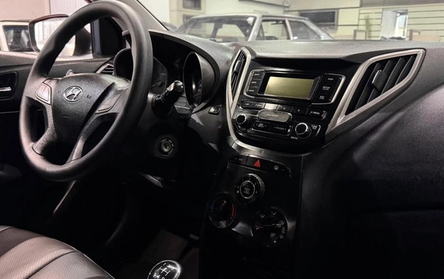 imagem-https://www.socarrao.com.br/sc-vehicle-images-prod/4004701/1790016953379-8476408_13_B_96d083f19a.jpeg