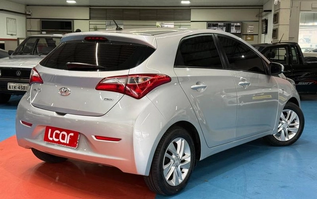 imagem-https://www.socarrao.com.br/sc-vehicle-images-prod/4004701/1790016953386-8476408_9_B_d2f3018aed.jpeg