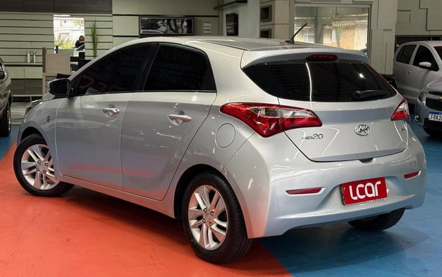imagem-https://www.socarrao.com.br/sc-vehicle-images-prod/4004701/1790016953389-8476408_13_B_5f3f2ab3b4.jpeg