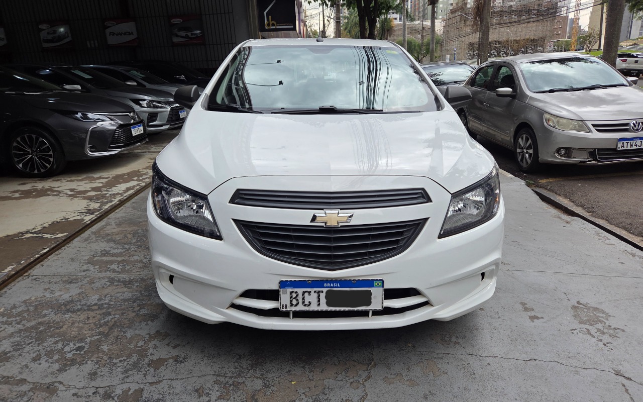 imagem-https://www.socarrao.com.br/sc-vehicle-images-prod/4004767/1790017094210-MTAwMDcwNjc2NC5qcGc.jpg