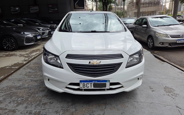imagem-https://www.socarrao.com.br/sc-vehicle-images-prod/4004767/1790017094210-MTAwMDcwNjc2NC5qcGc.jpg