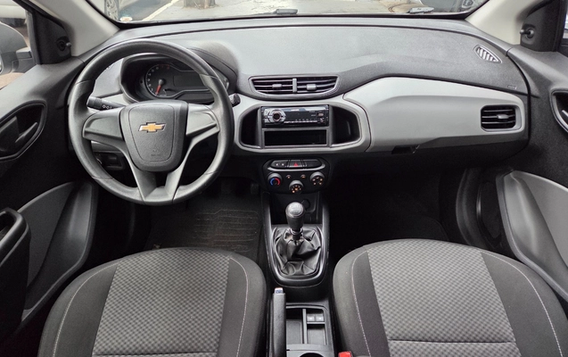 imagem-https://www.socarrao.com.br/sc-vehicle-images-prod/4004767/1790017094840-MTAwMDcwNjc2OS5qcGc.jpg